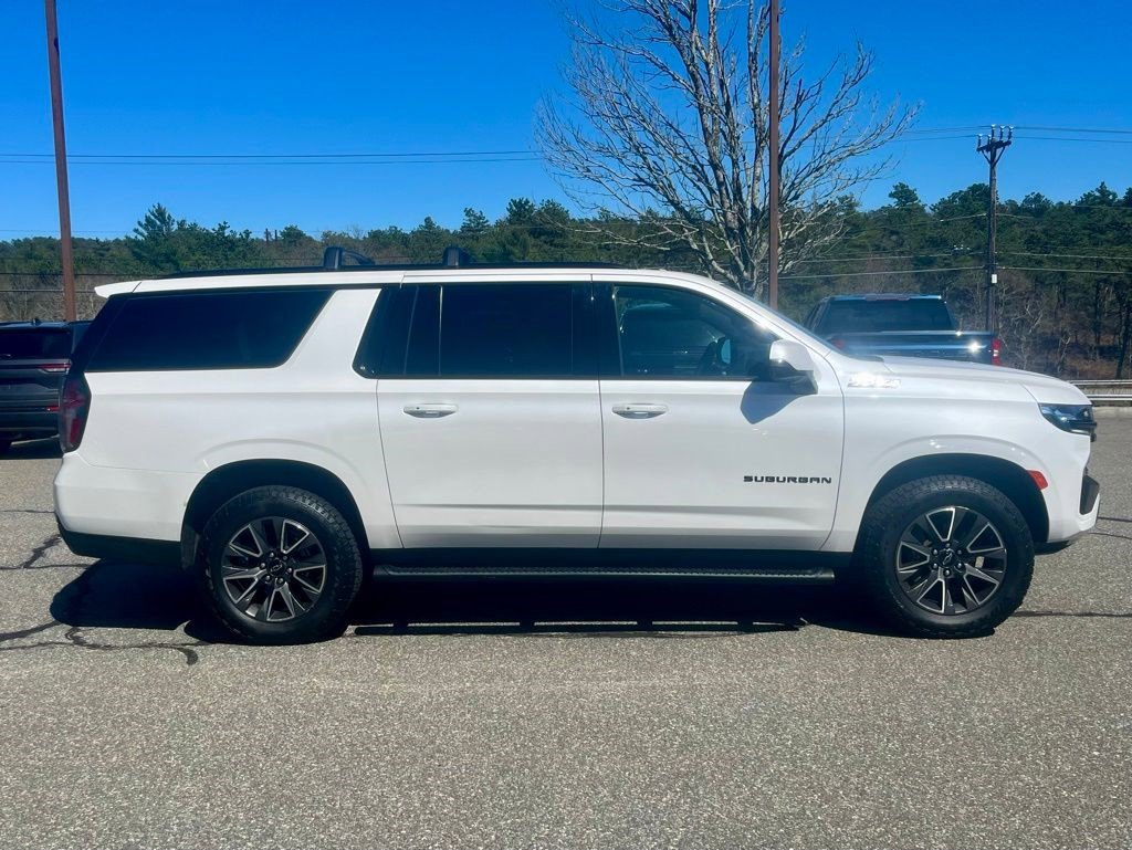 Certified 2023 Chevrolet Suburban Z71 w/ Luxury Package AWD/4WD image 9