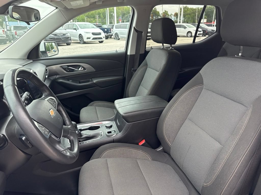 Used 2021 Chevrolet Traverse LT FWD image 53