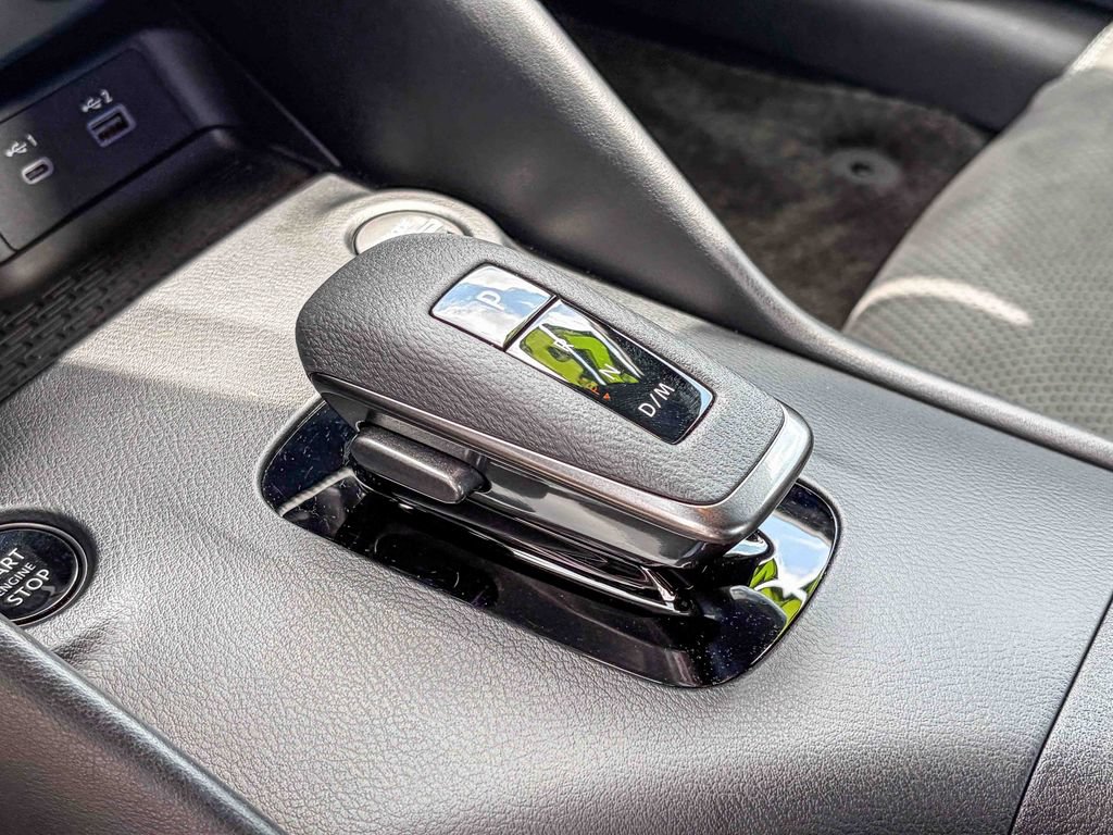 Used 2023 Nissan Z w/ Floor Mat Package (L93) RWD image 43