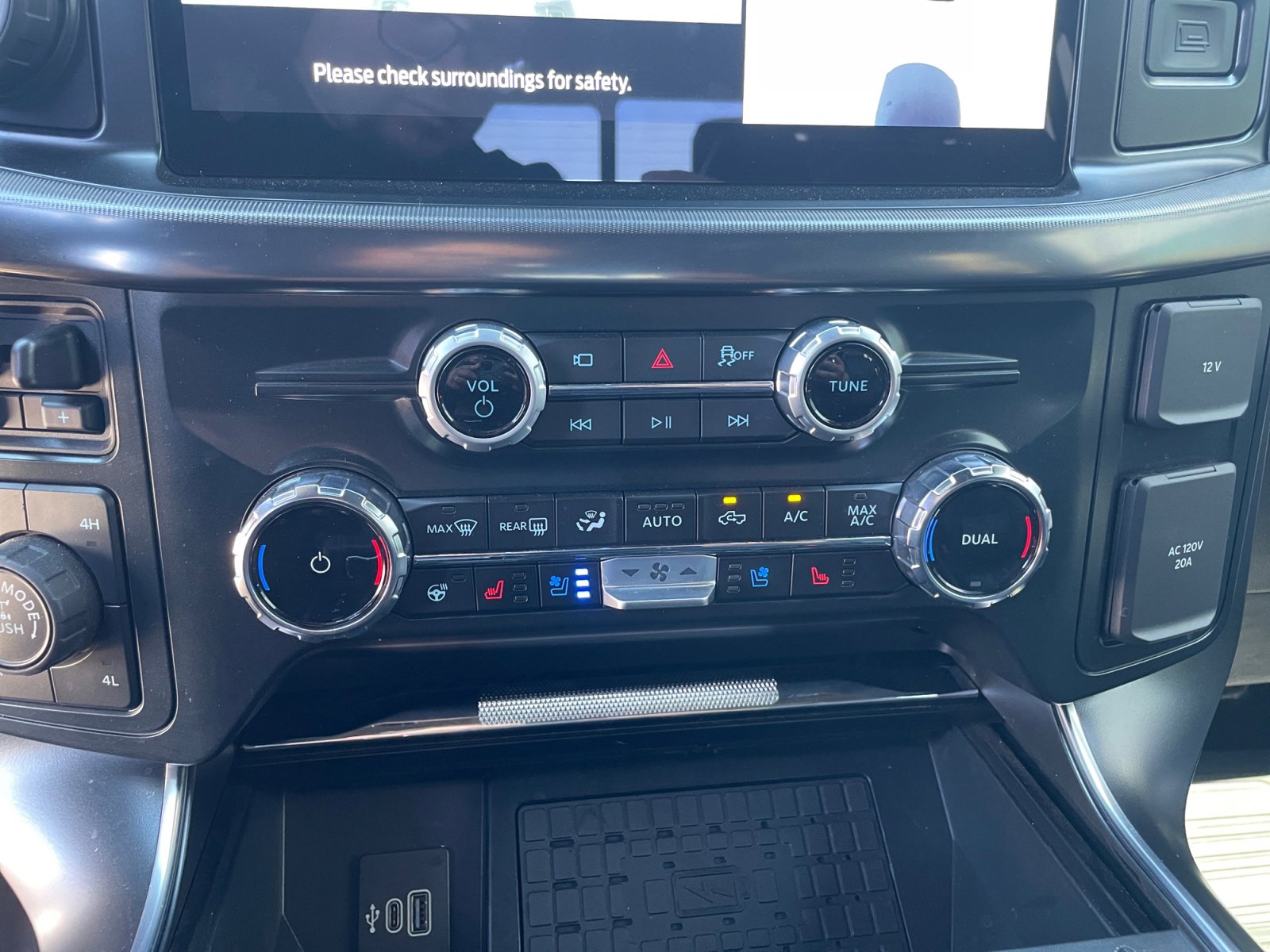 Certified 2025 Ford F150 Raptor image 24