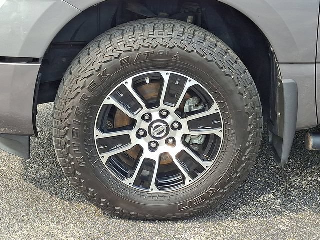 Used 2022 Nissan Titan SV w/ SV Convenience Package AWD/4WD image 8