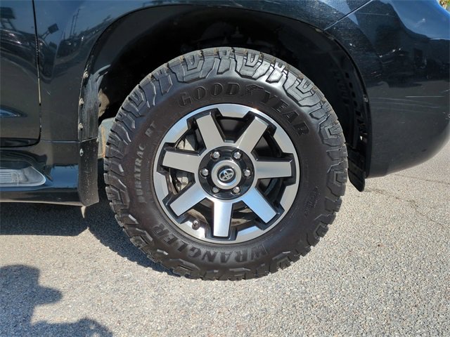 Used 2011 Lexus GX 460 image 11