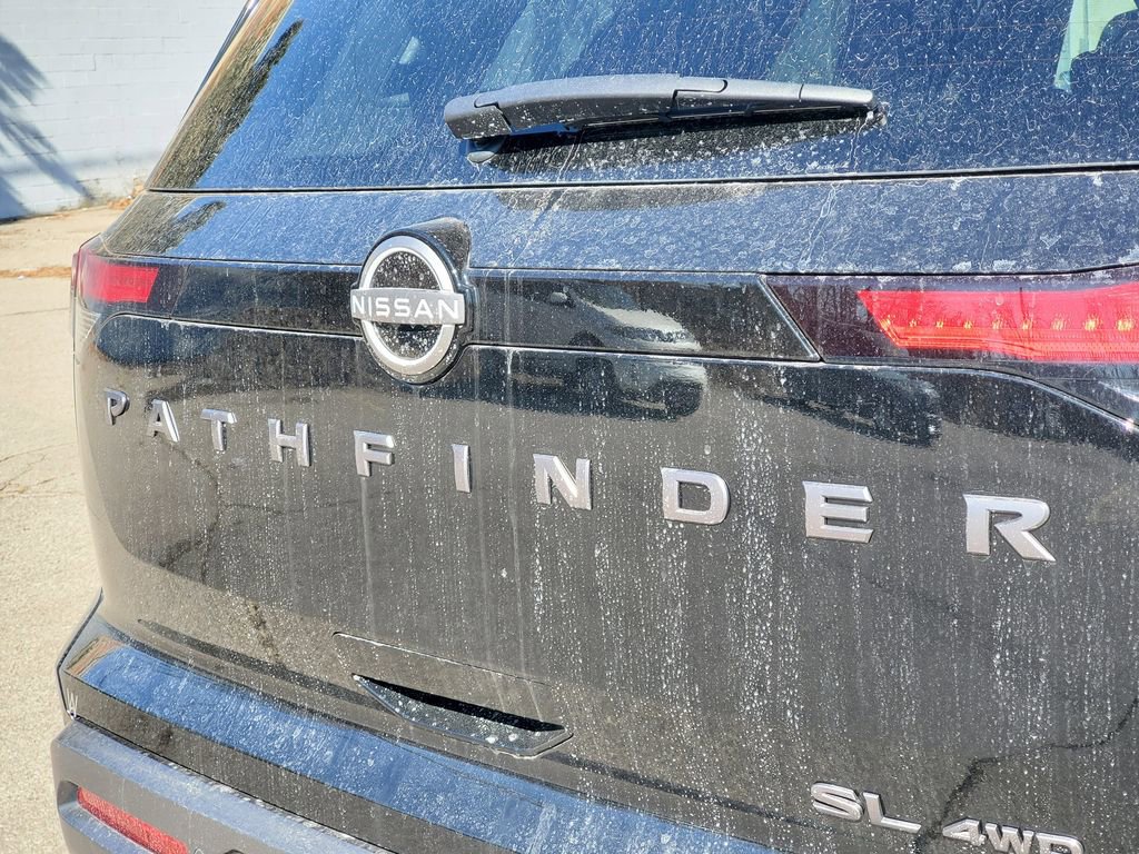 New 2026 Nissan Pathfinder SL image 6