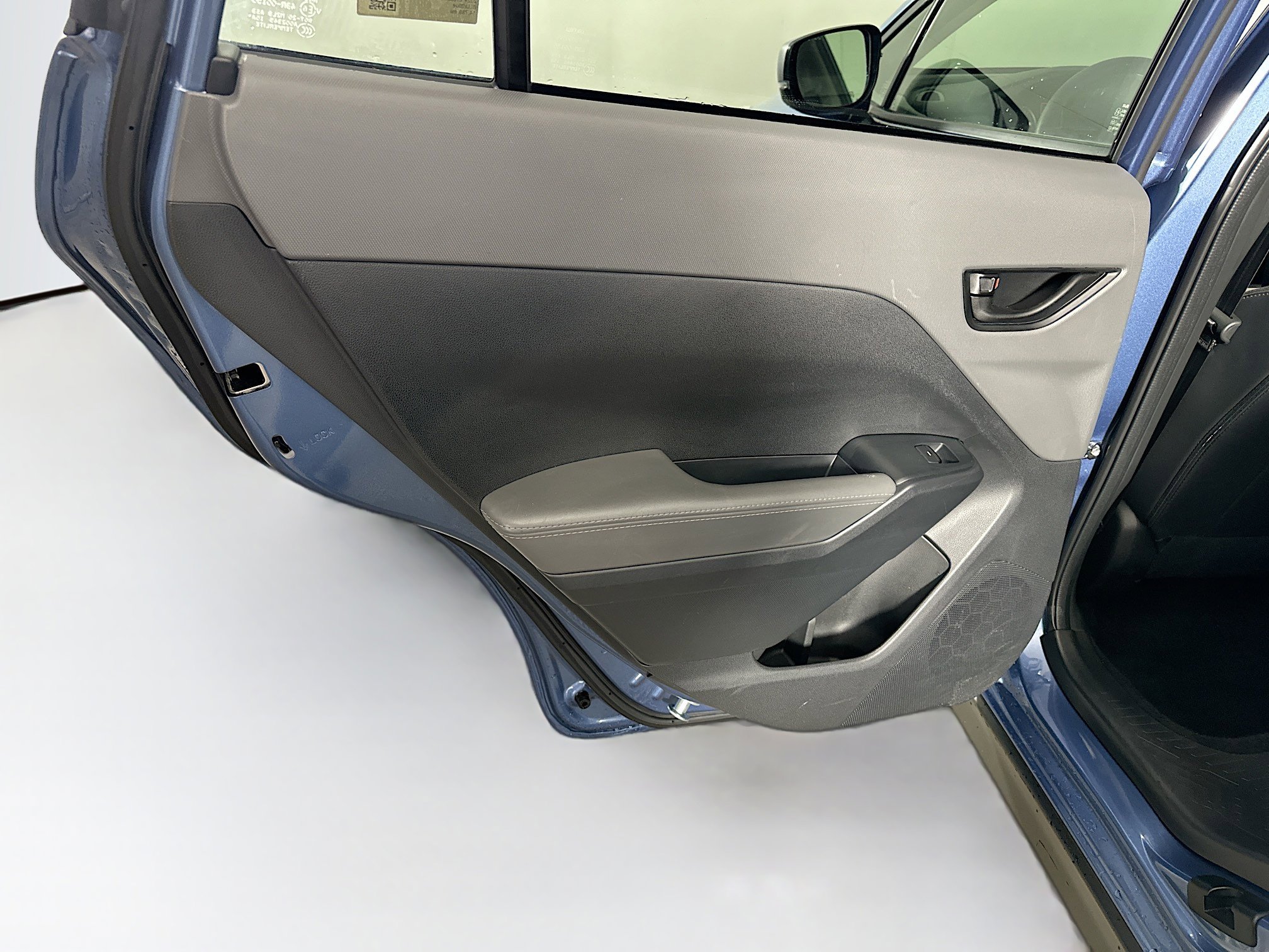 Used 2024 Subaru Crosstrek 2.0i Premium image 25