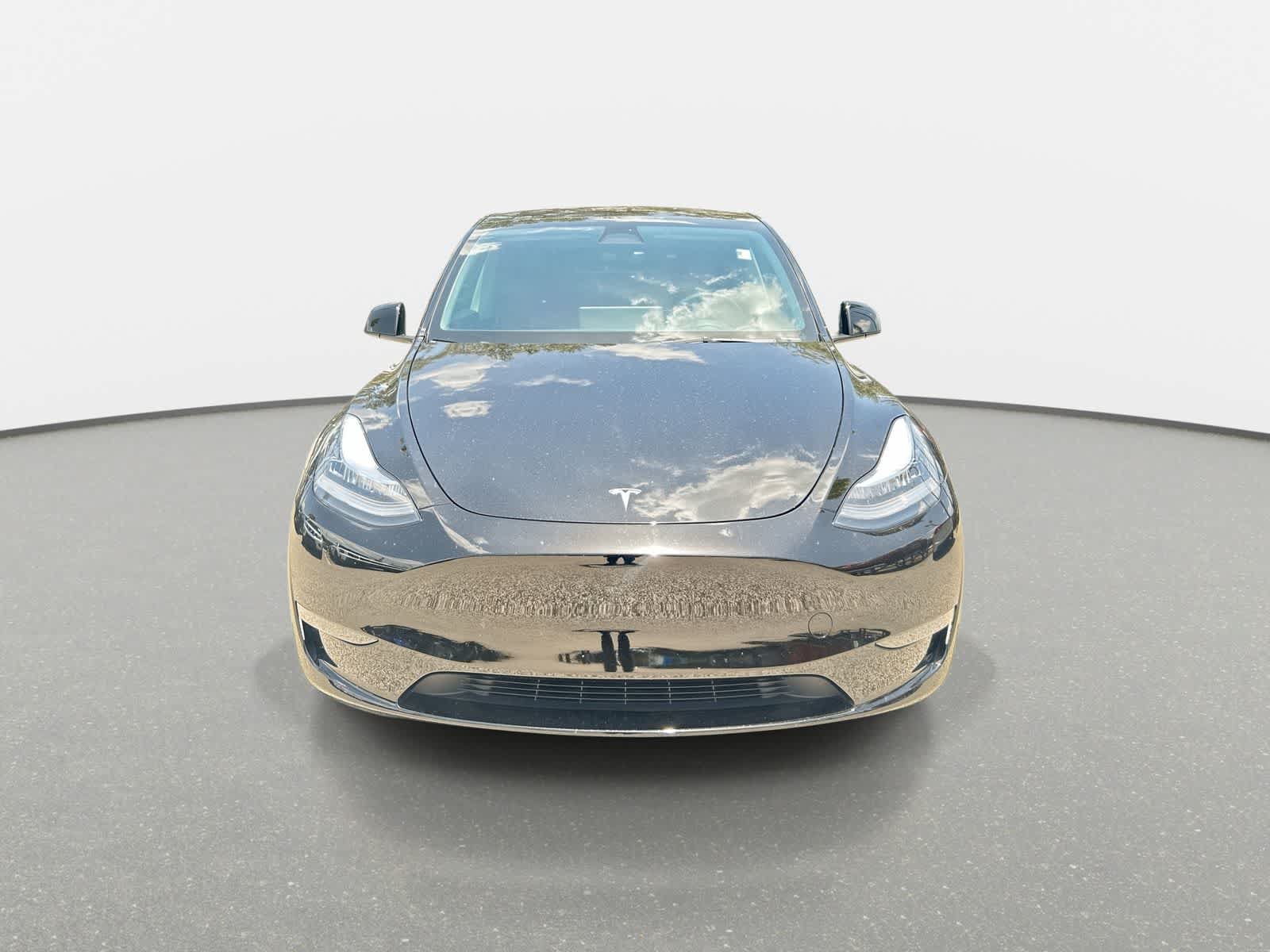 Used 2023 Tesla Model Y Long Range AWD/4WD image 3