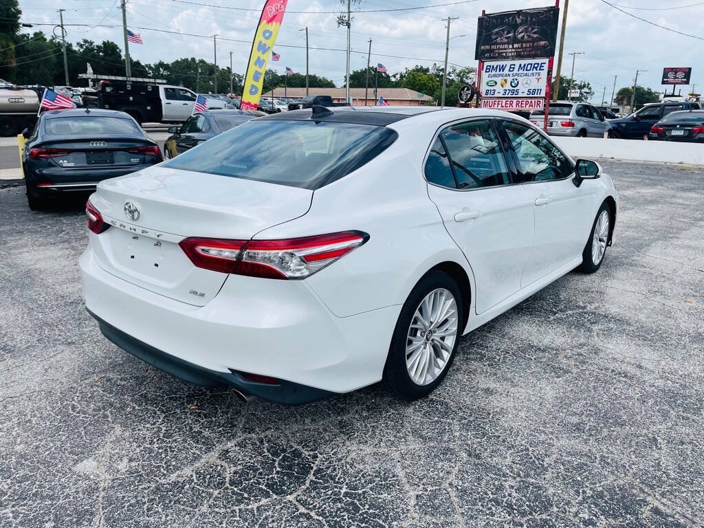 Used 2019 Toyota Camry XLE FWD image 8