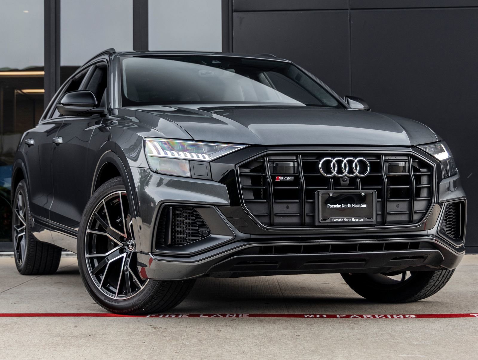 Used 2023 Audi SQ8 Premium Plus AWD/4WD image 2