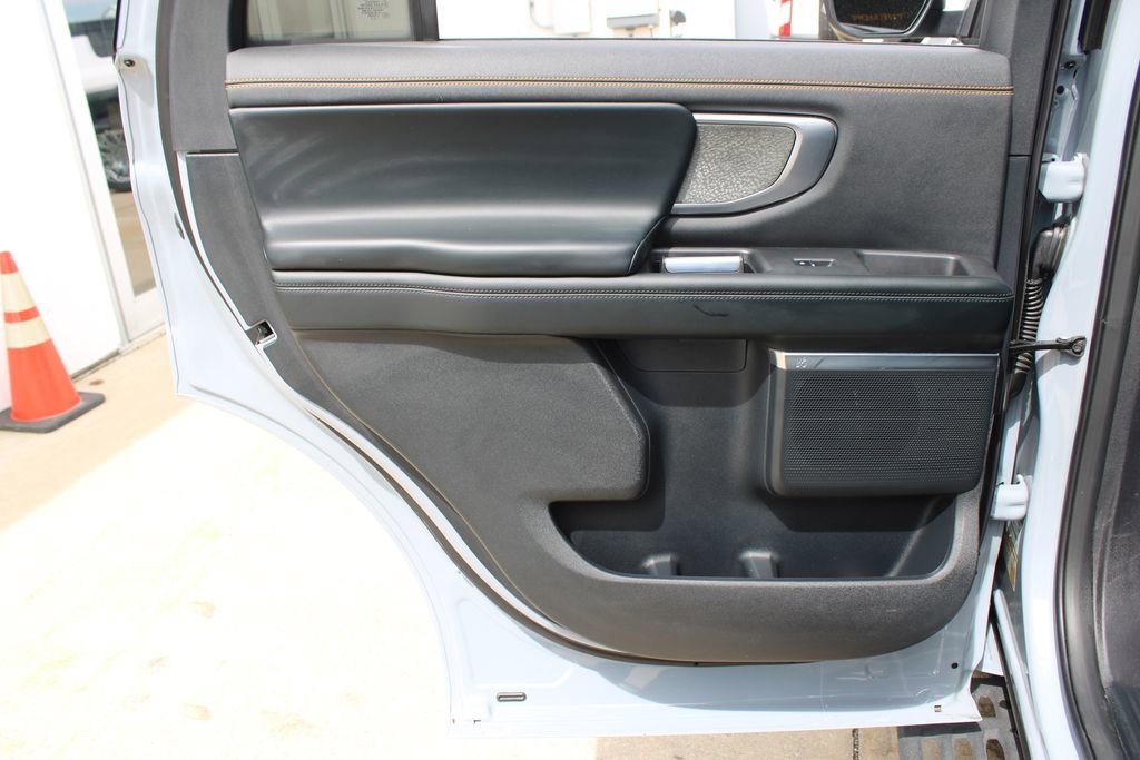 Used 2025 Ford Expedition Tremor AWD/4WD image 23