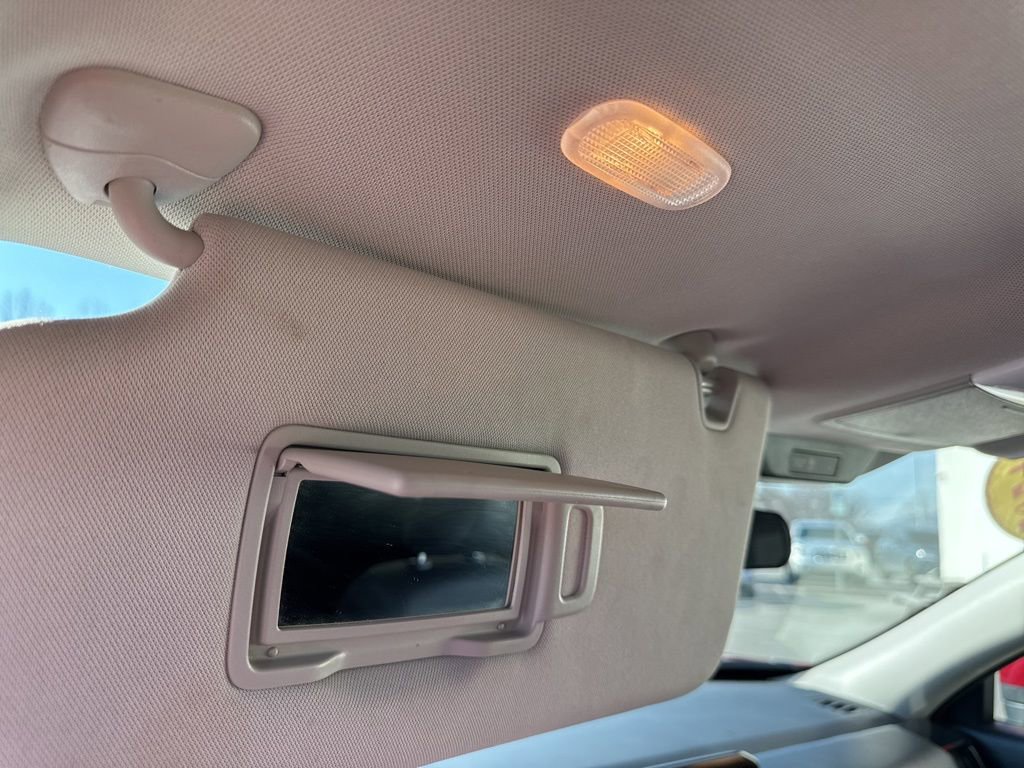 Used 2024 Nissan Pathfinder SV image 31