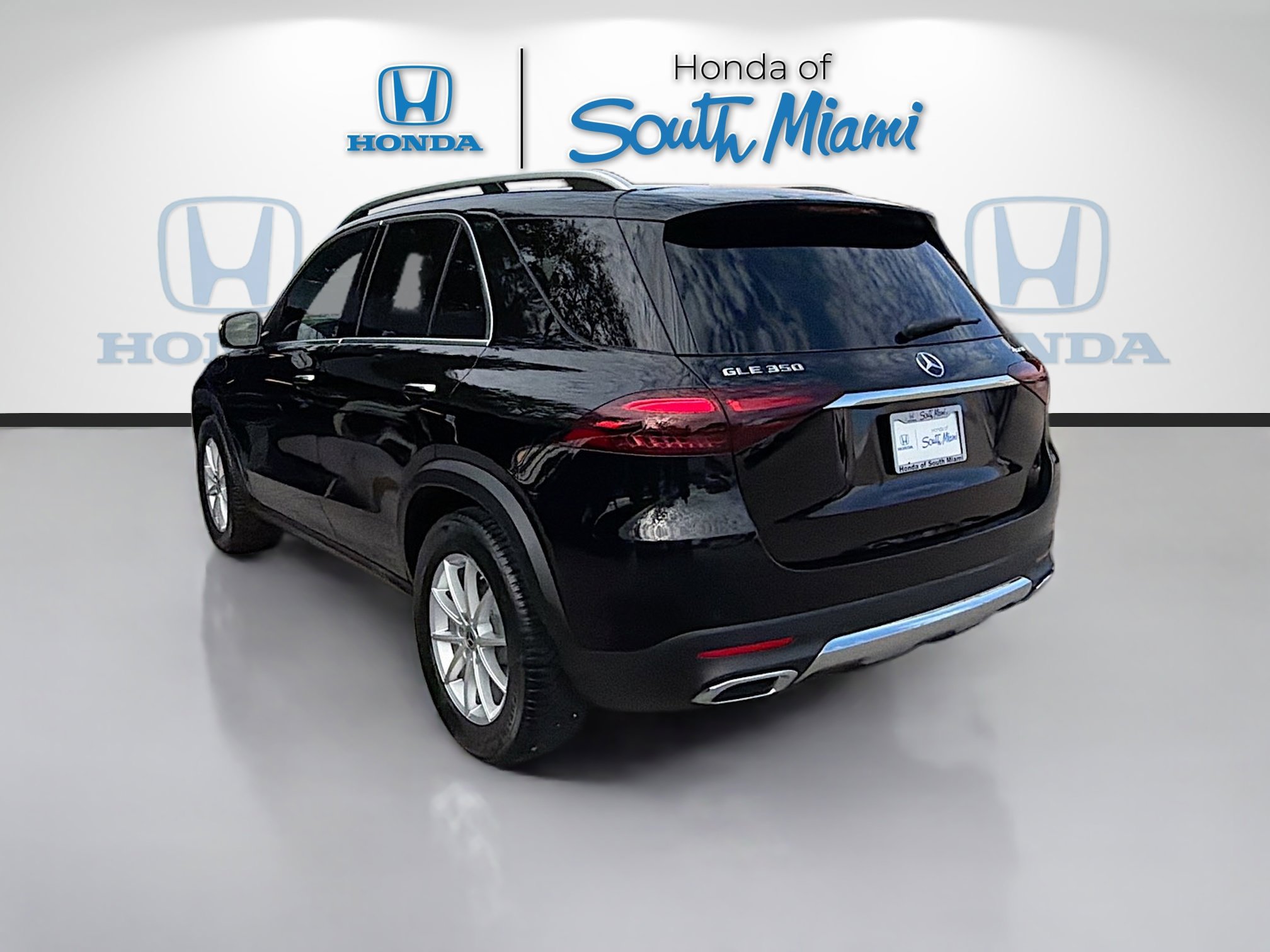 Used 2024 Mercedes-Benz GLE 350 4MATIC image 5