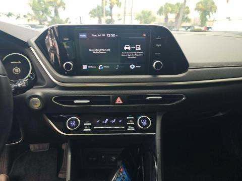 Certified 2022 Hyundai Sonata SEL w/ Convenience Package FWD image 40