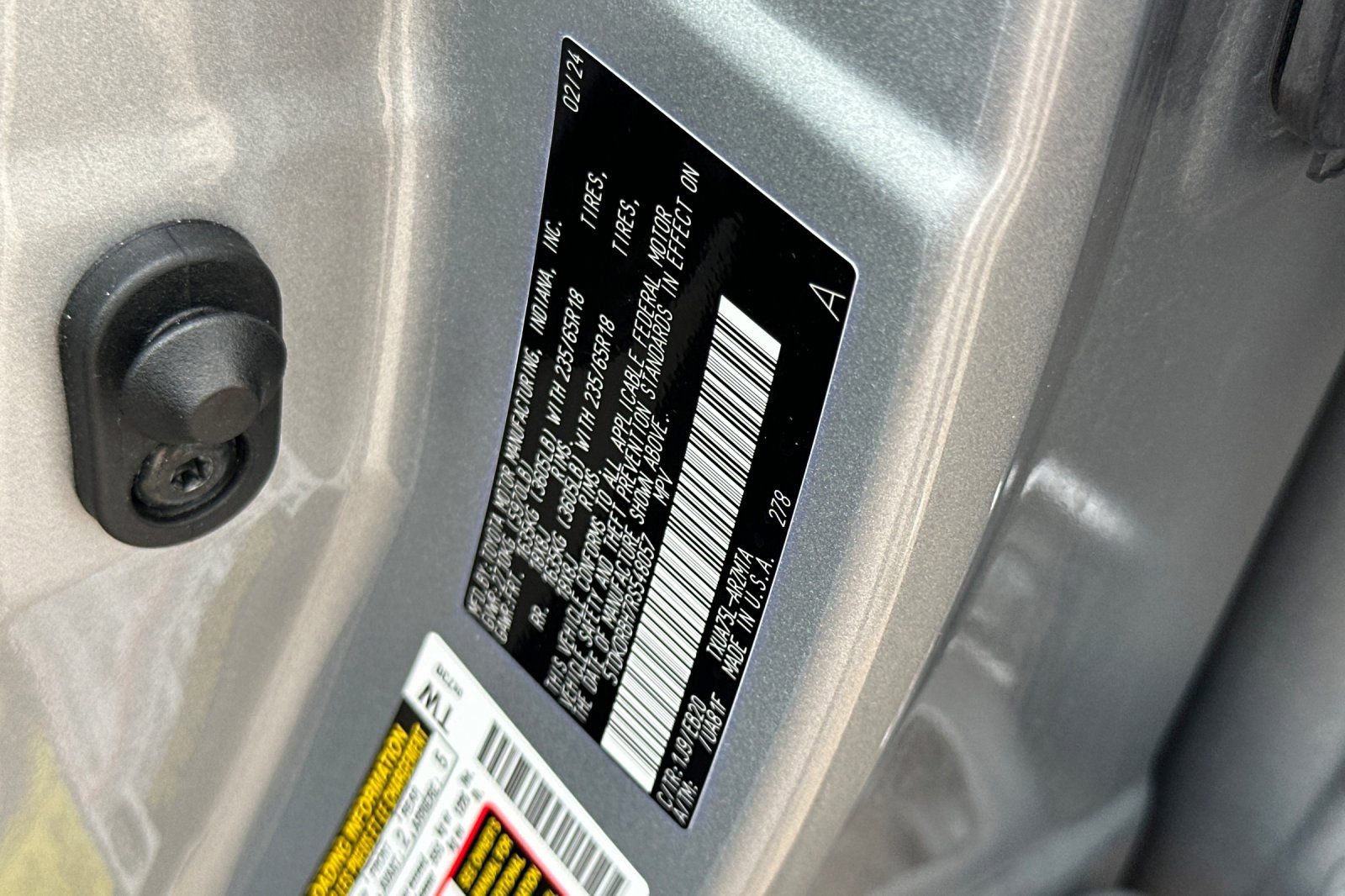 Certified 2024 Toyota Highlander XLE image 37