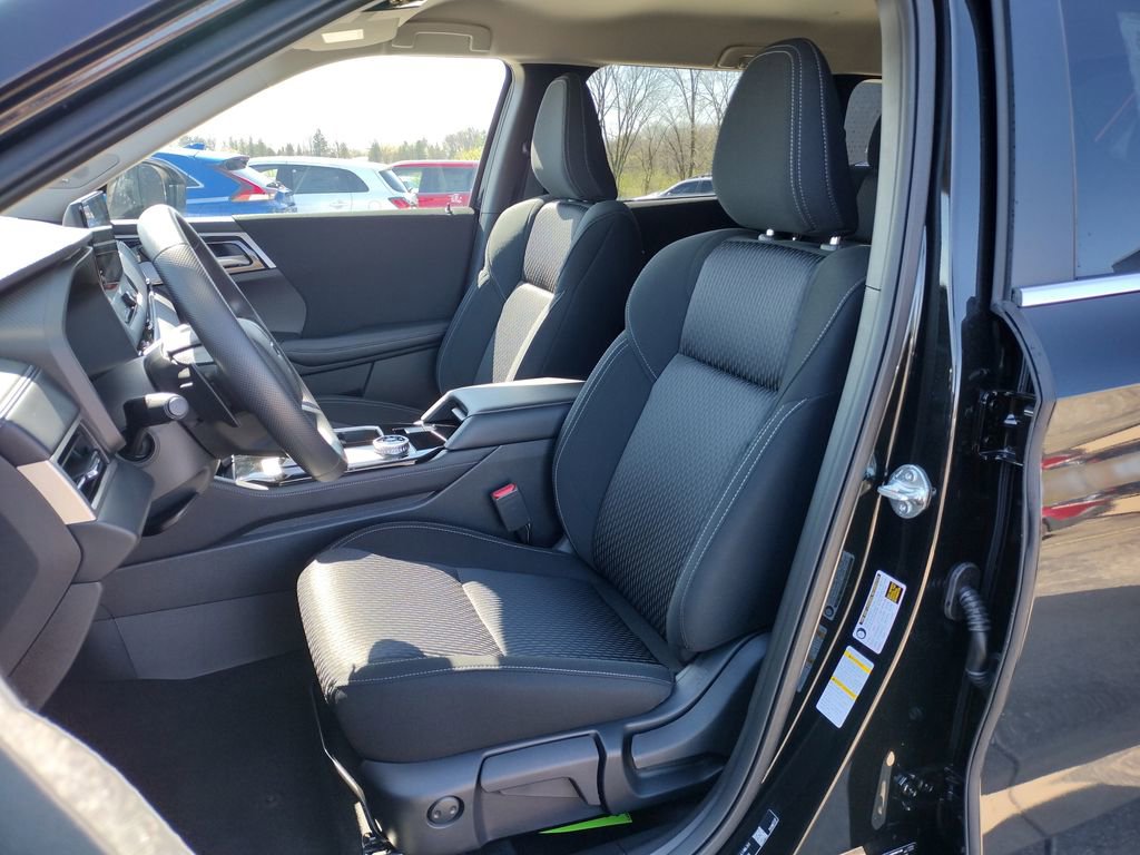 New 2026 Mitsubishi Outlander ES AWD/4WD image 7