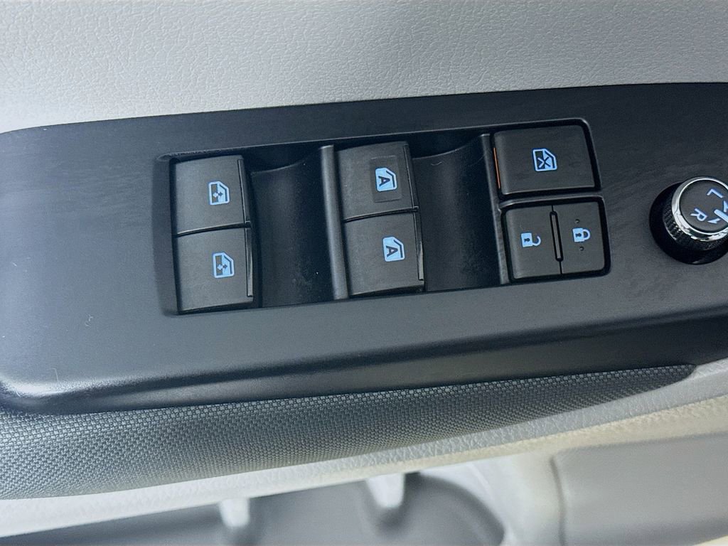 Certified 2019 Toyota Highlander LE image 17