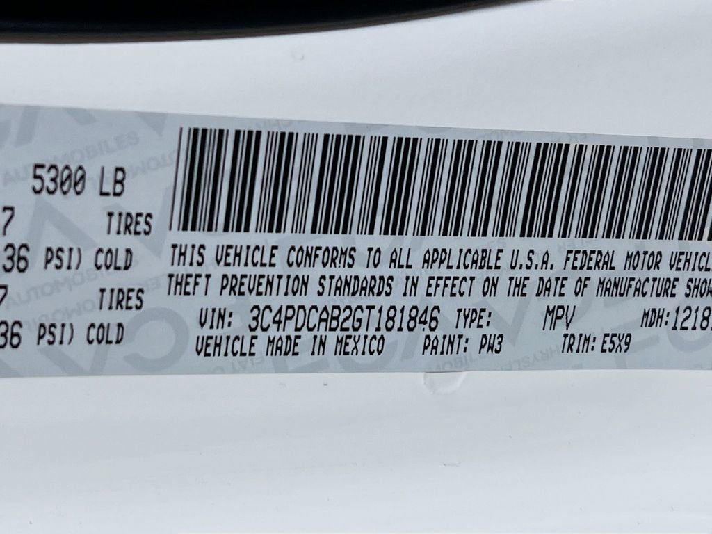 Used 2016 Dodge Journey SE w/ Flexible Seating Group image 28