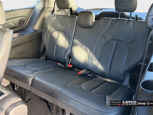 Used 2019 Chrysler Pacifica Touring-L Plus w/ Advanced Safetytec Group image 16