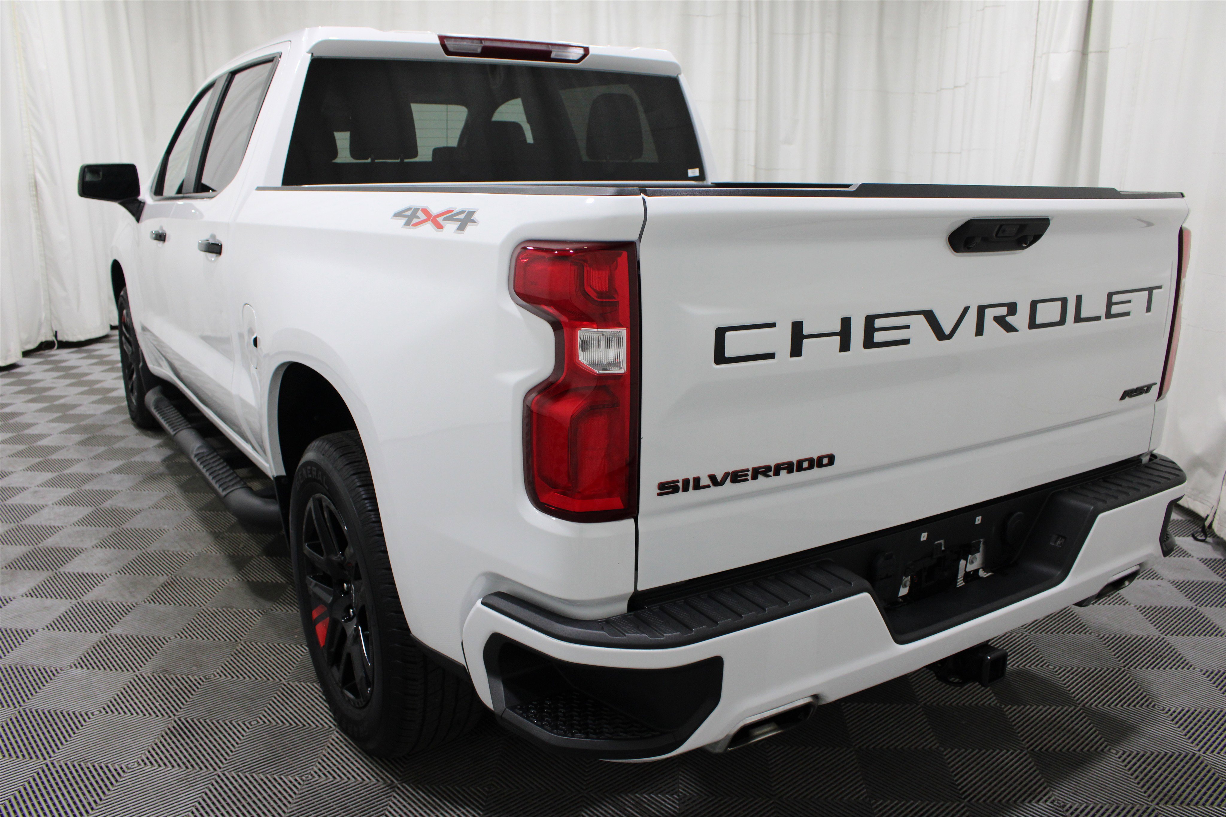 Used 2023 Chevrolet Silverado 1500 RST w/ Redline Edition AWD/4WD image 29