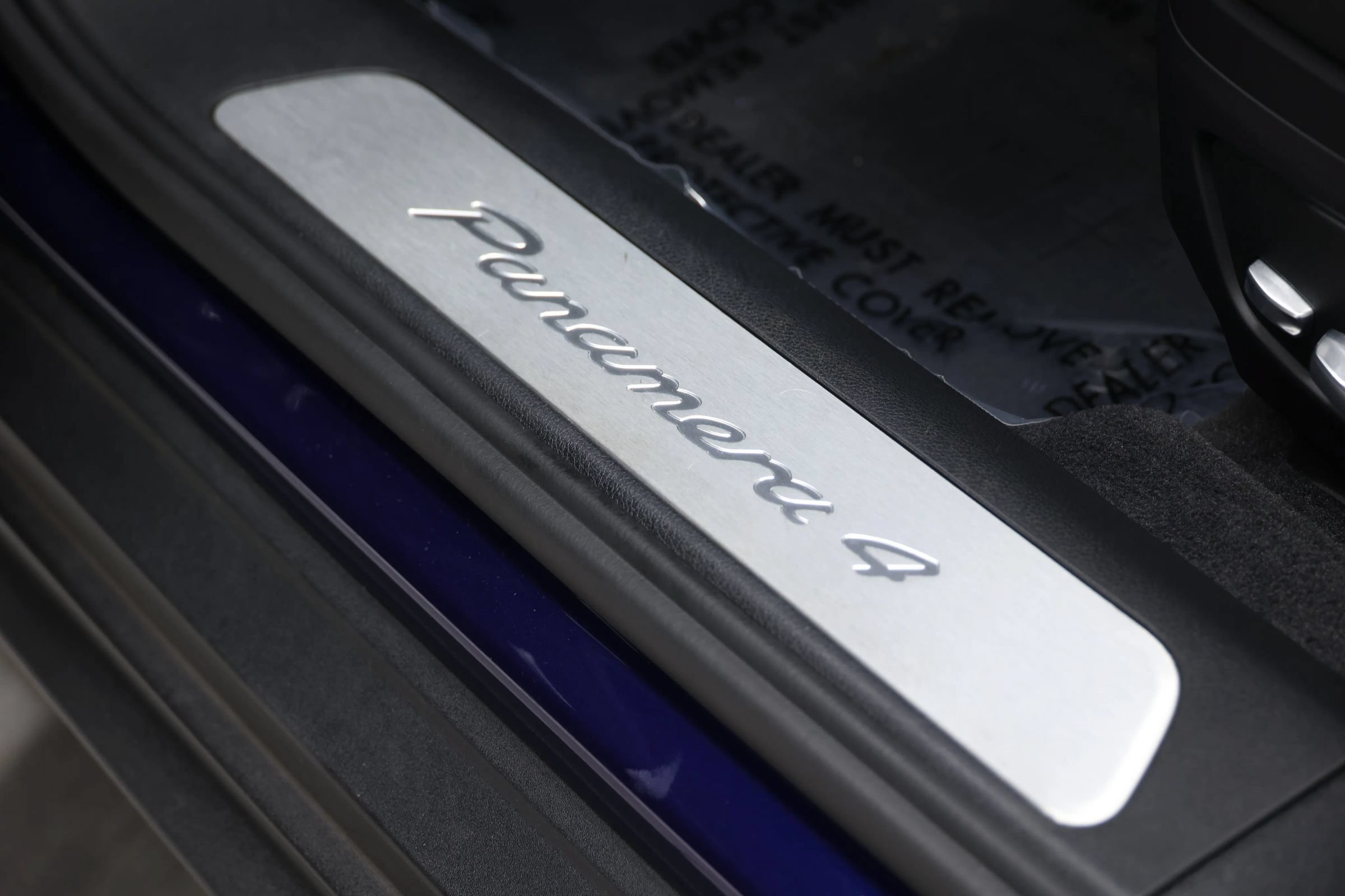 Used 2020 Porsche Panamera AWD/4WD image 17