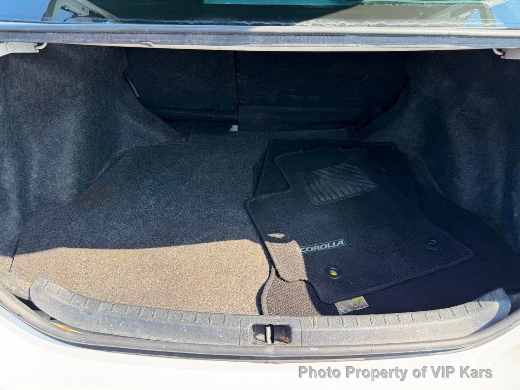 Used 2016 Toyota Corolla LE FWD image 21