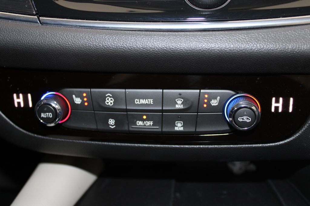 Used 2024 Buick Enclave Essence w/ Technology Package image 49