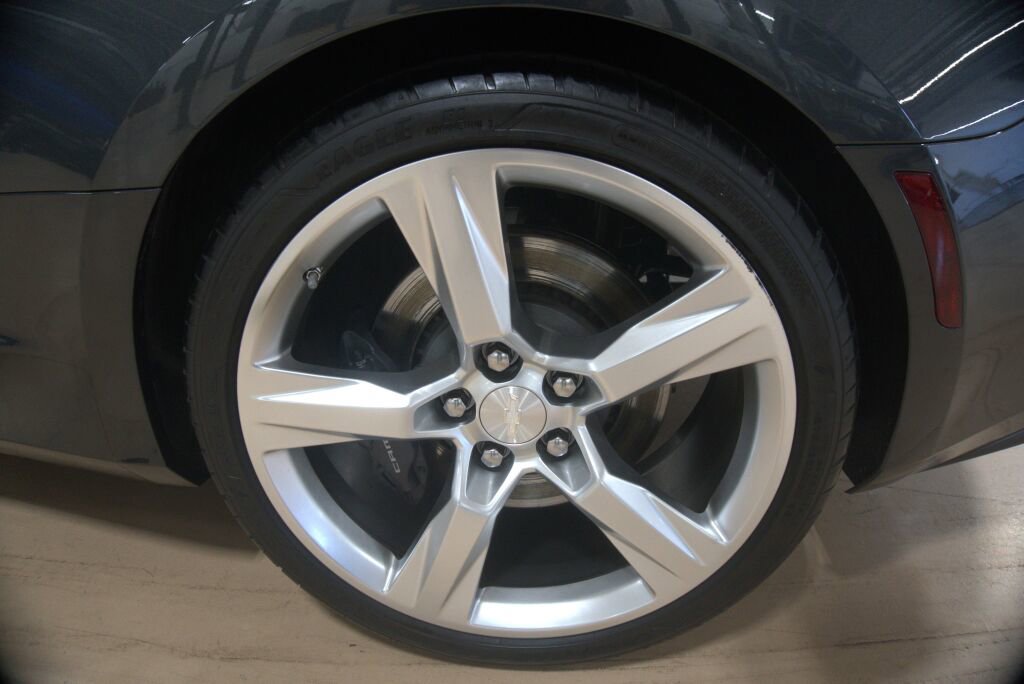 Used 2016 Chevrolet Camaro SS RWD image 30