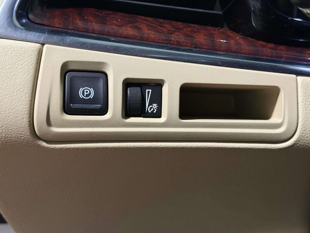 Used 2017 Cadillac XT5 Luxury w/ Driver Awareness Package image 21