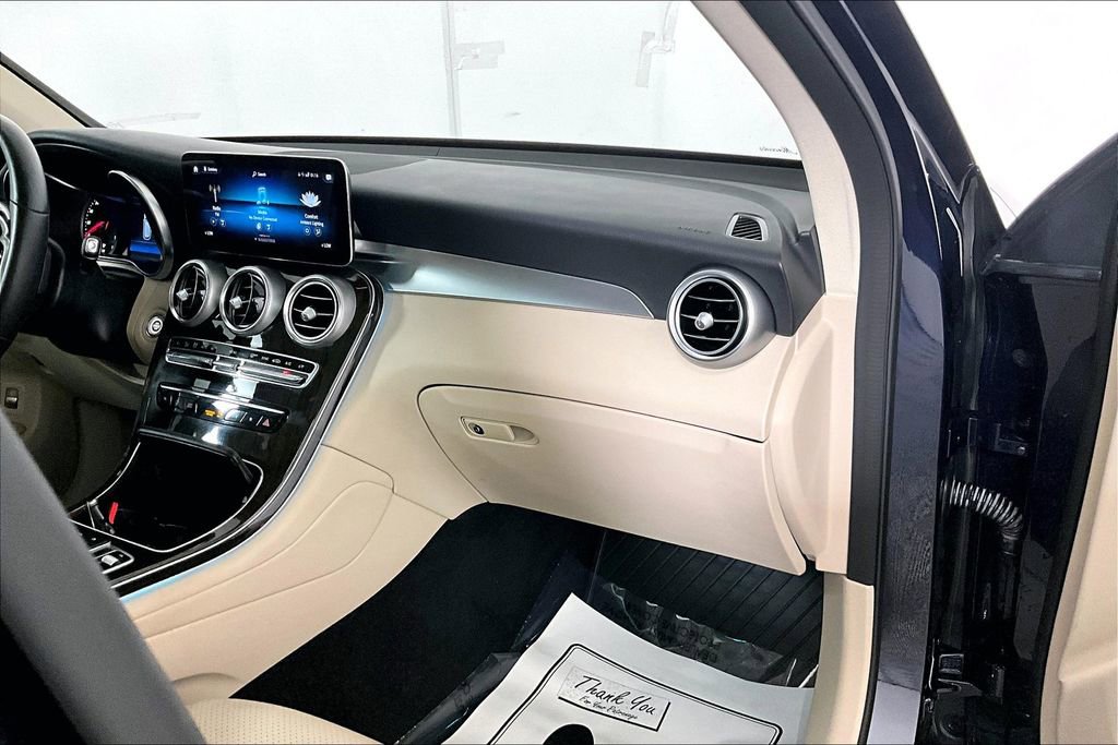 Used 2022 Mercedes-Benz GLC 300 w/ Premium Package Lite image 16