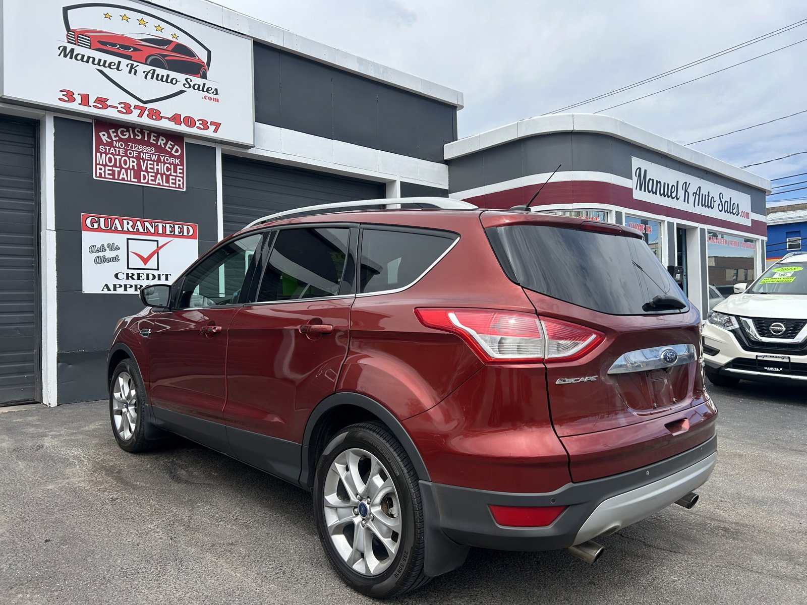 Used 2015 Ford Escape Titanium AWD/4WD image 5