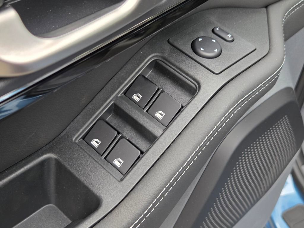 Used 2025 INEOS Grenadier Fieldmaster Edition image 19