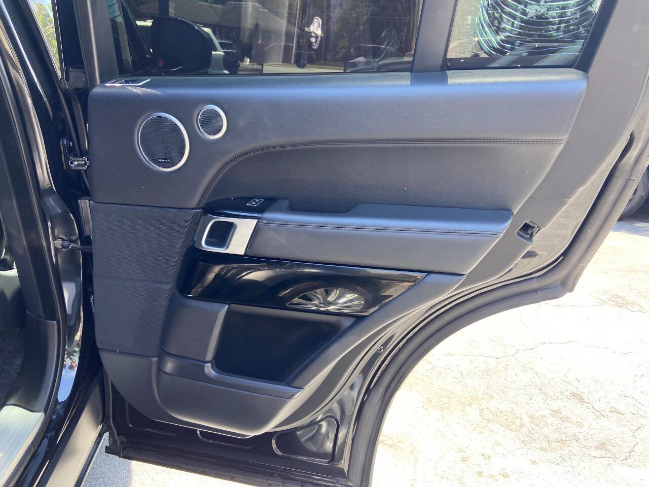 Used 2014 Land Rover Range Rover Supercharged AWD/4WD image 26