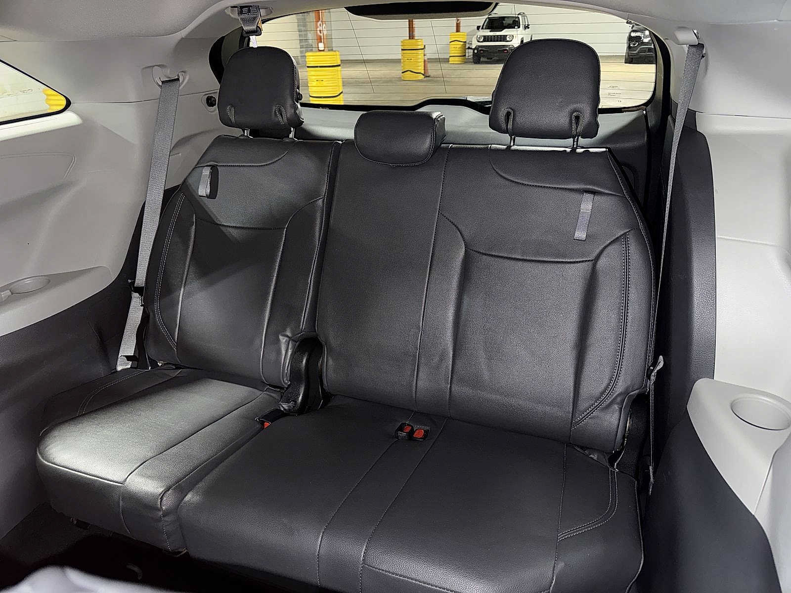 Certified 2021 Toyota Sienna LE AWD/4WD image 18