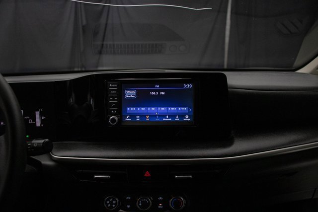 Used 2025 Nissan Kicks S image 24