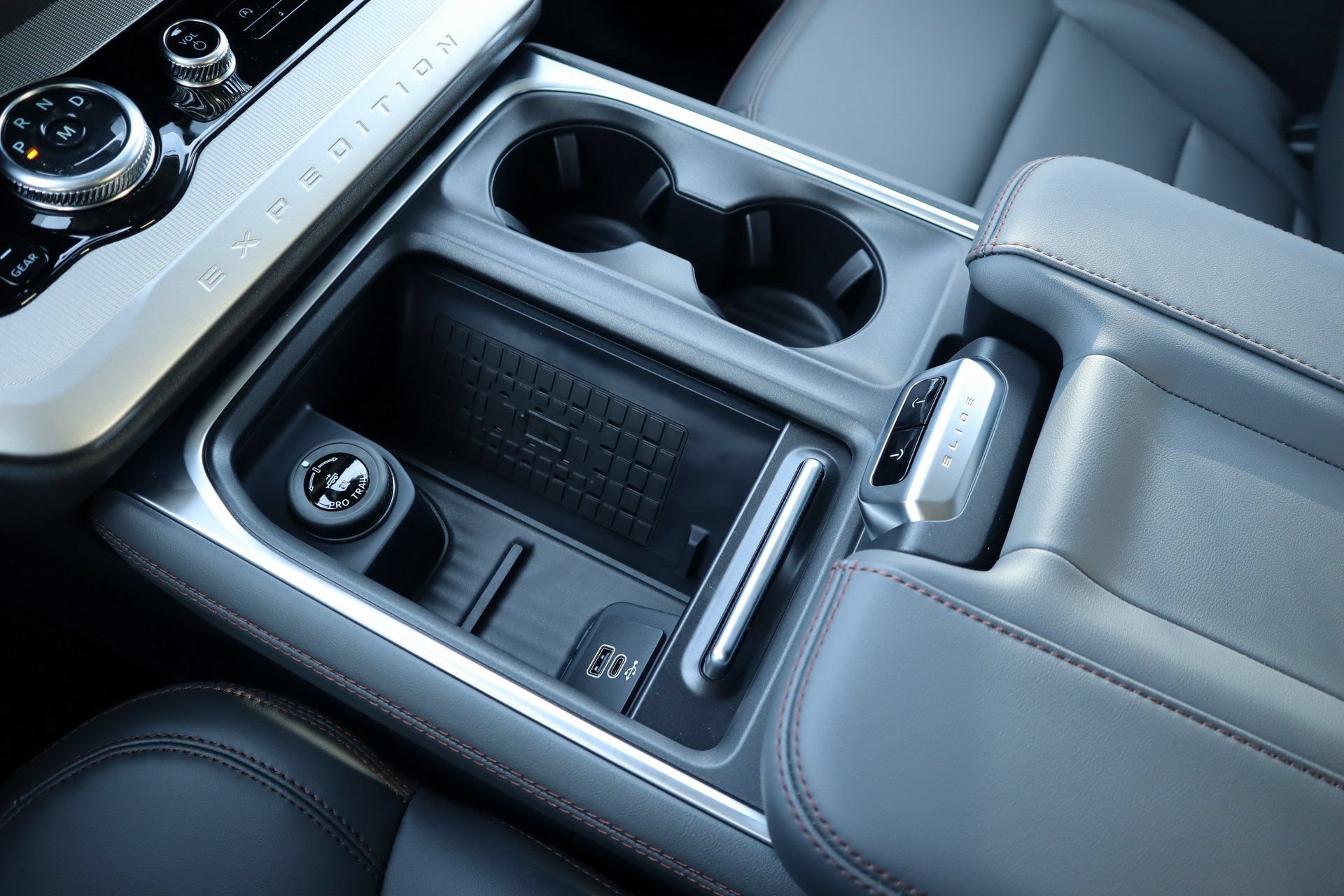 New 2025 Ford Expedition Active AWD/4WD image 10