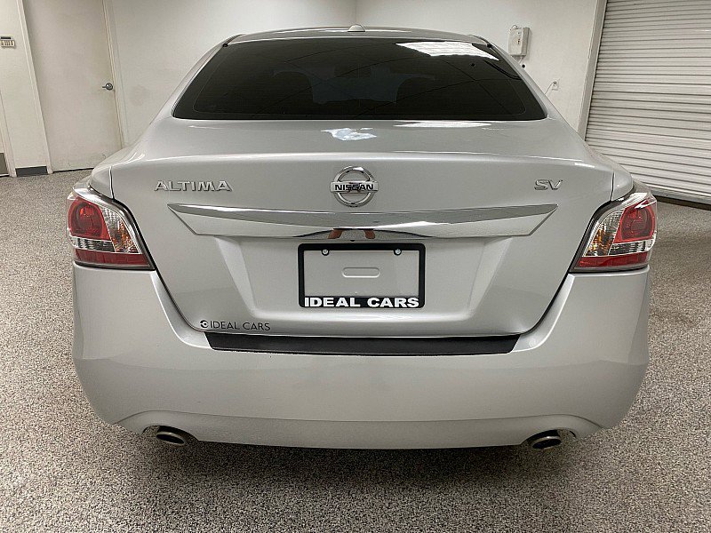 Used 2015 Nissan Altima 2.5 SV w/ Convenience Package image 6