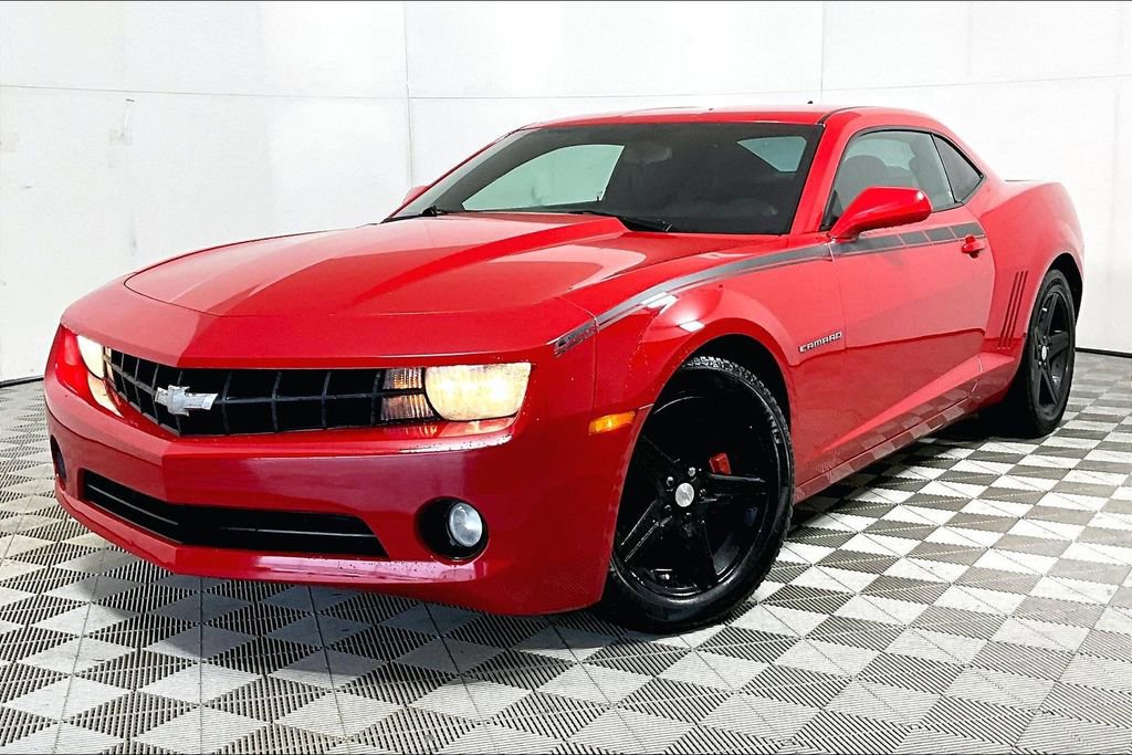 Used 2012 Chevrolet Camaro LT image 2