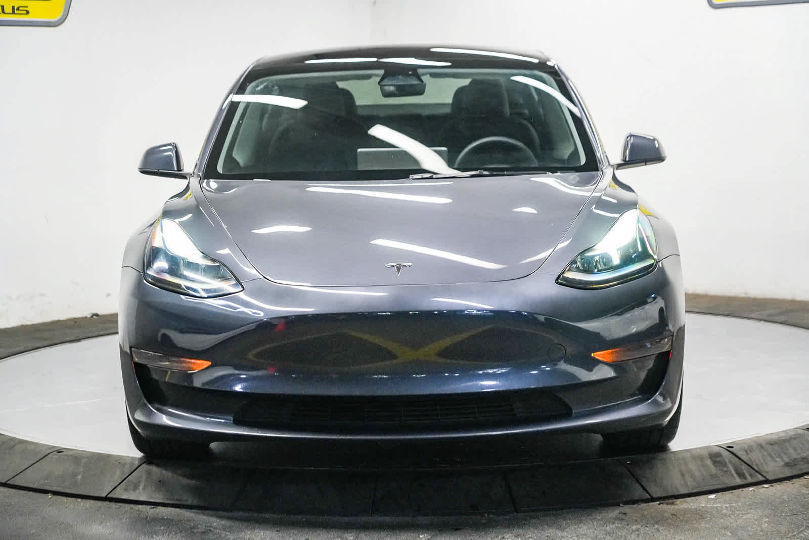 Used 2023 Tesla Model 3 Standard Range RWD image 4