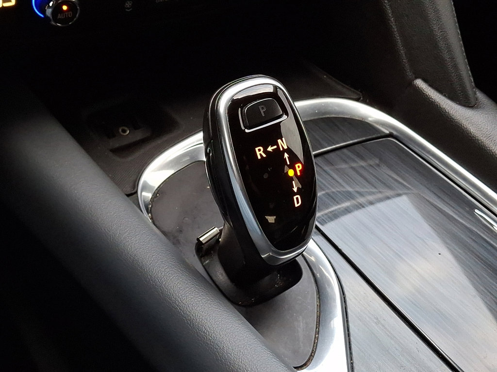 Used 2019 Buick Enclave Essence FWD image 27