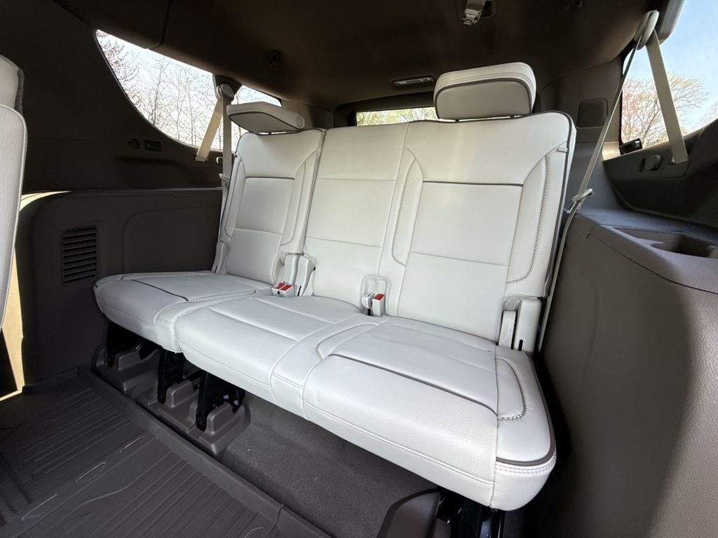 New 2026 GMC Yukon XL Denali w/ Denali Reserve Package image 25