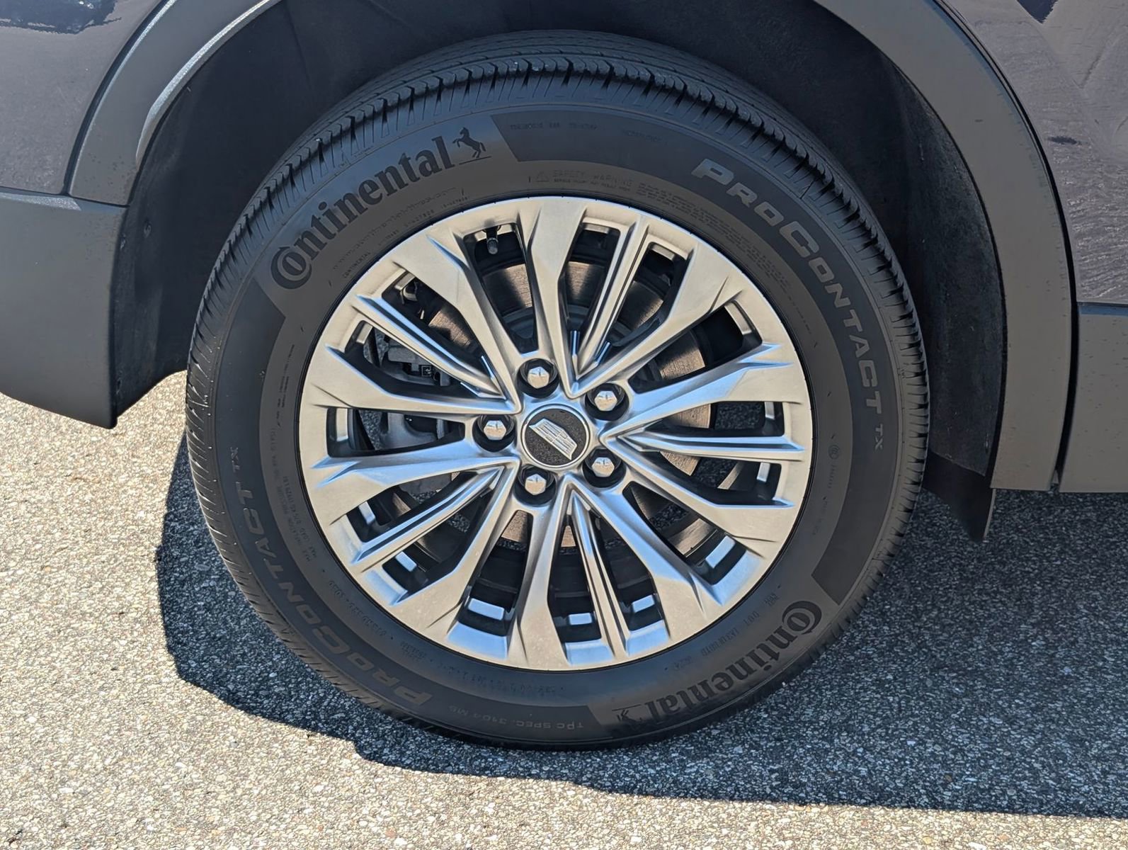Used 2025 Cadillac XT4 Premium Luxury AWD/4WD image 35