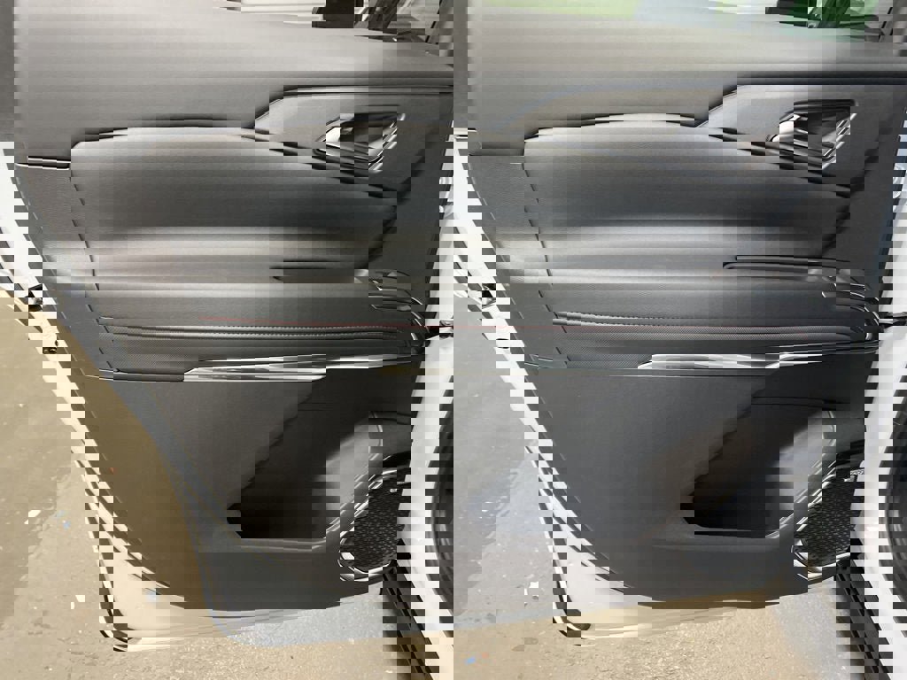 New 2026 Chevrolet Traverse RS w/ LPO, Floor Liner Package image 20