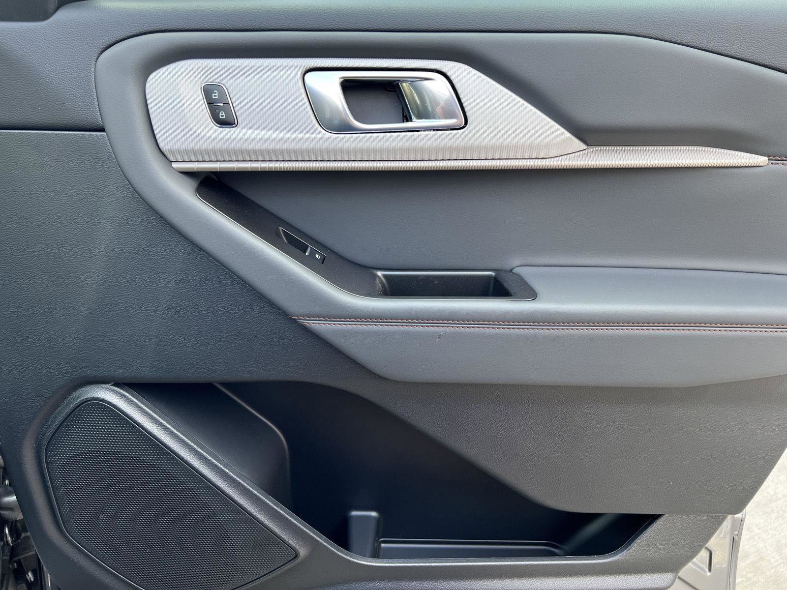 New 2026 Ford Explorer Active AWD/4WD image 12