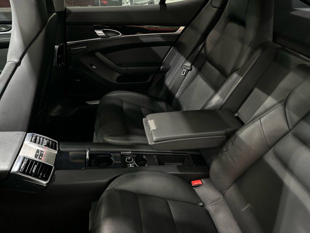 Used 2013 Porsche Panamera image 38