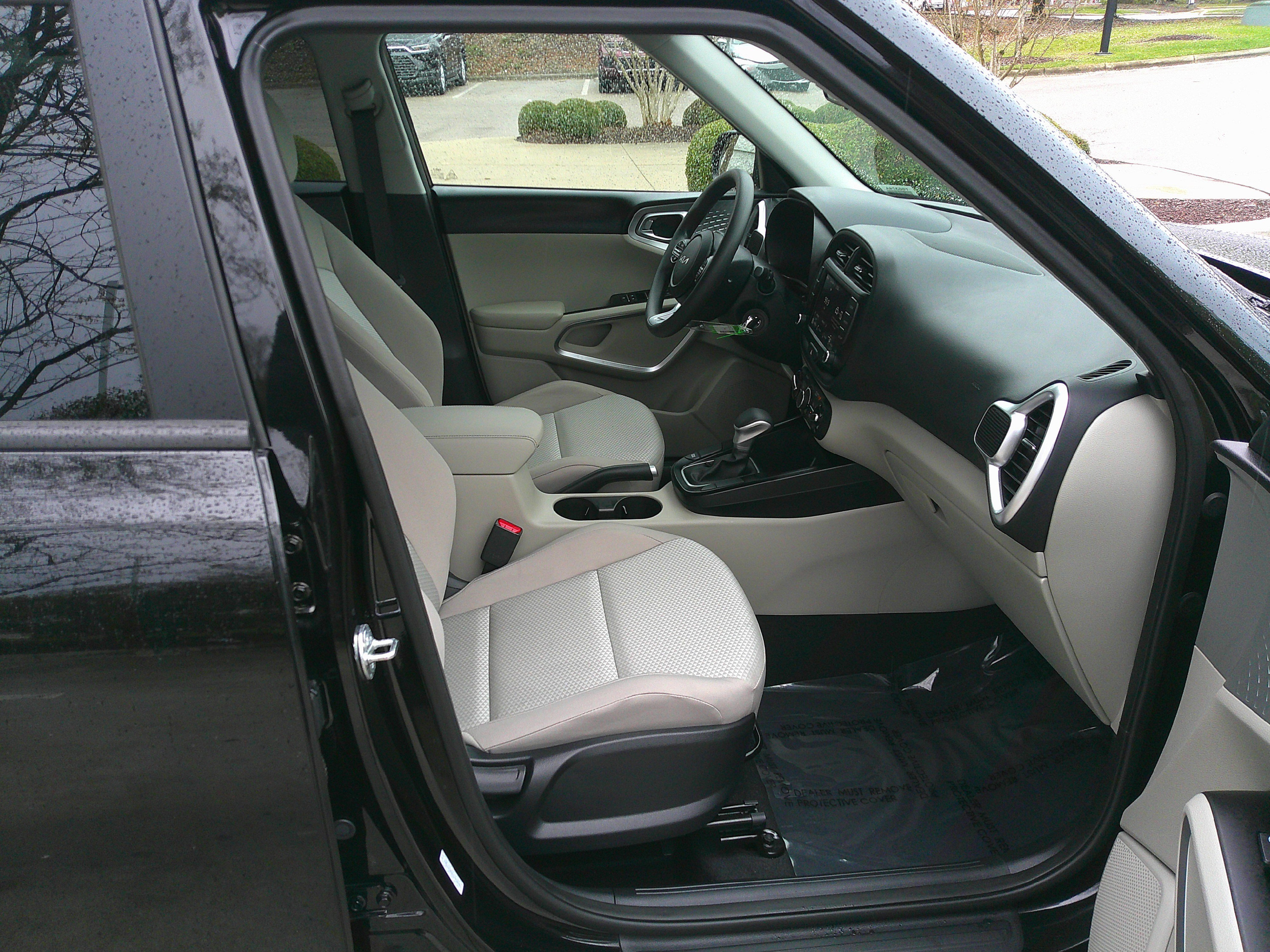 Used 2025 Kia Soul LX w/ LX Technology Package image 36