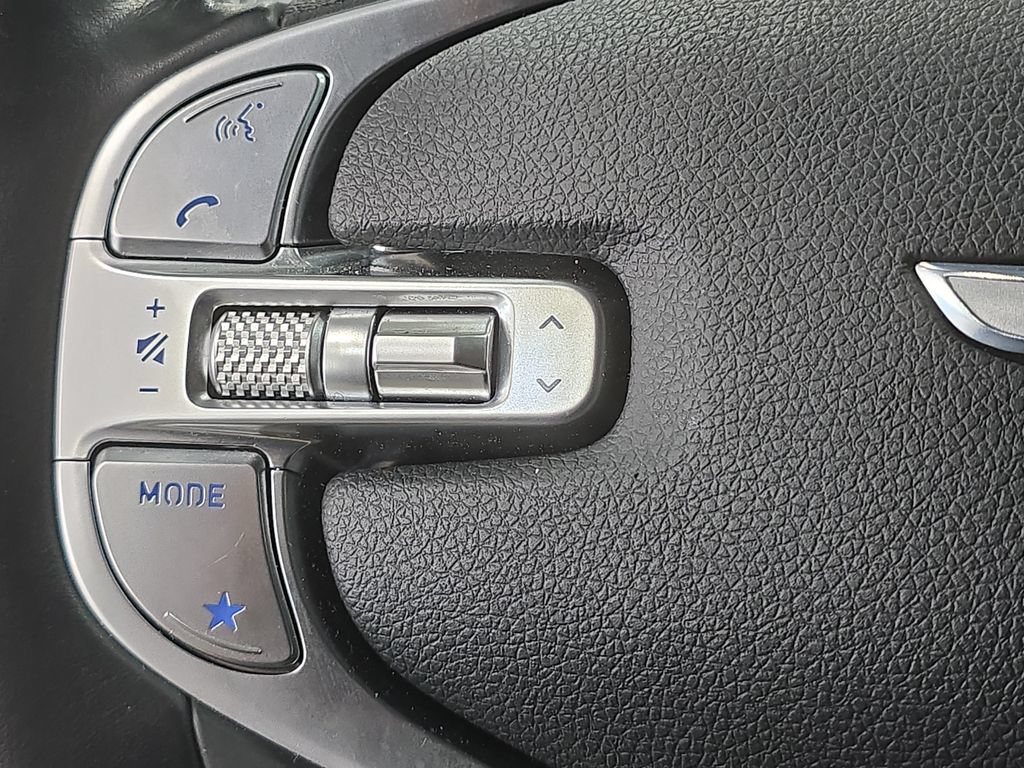 Used 2024 Genesis GV70 2.5T AWD/4WD image 13