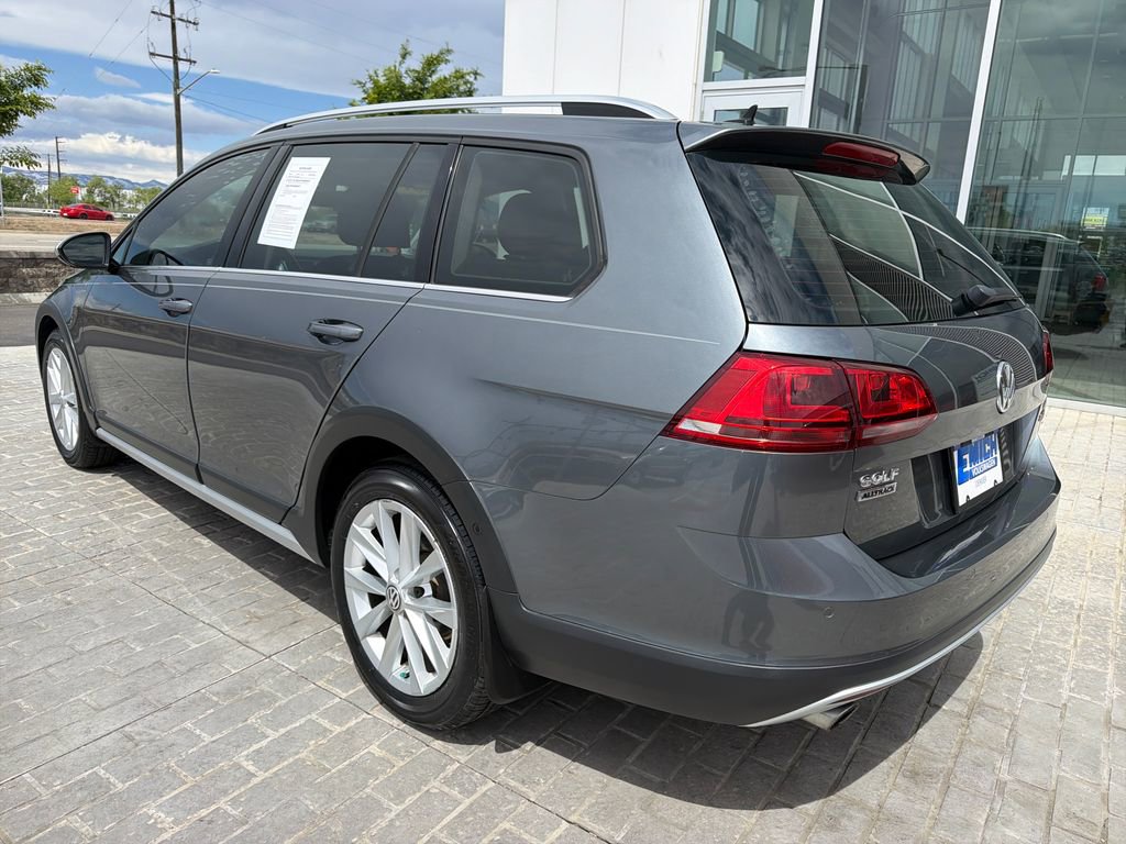 Used 2017 Volkswagen Golf Alltrack SE AWD/4WD image 3