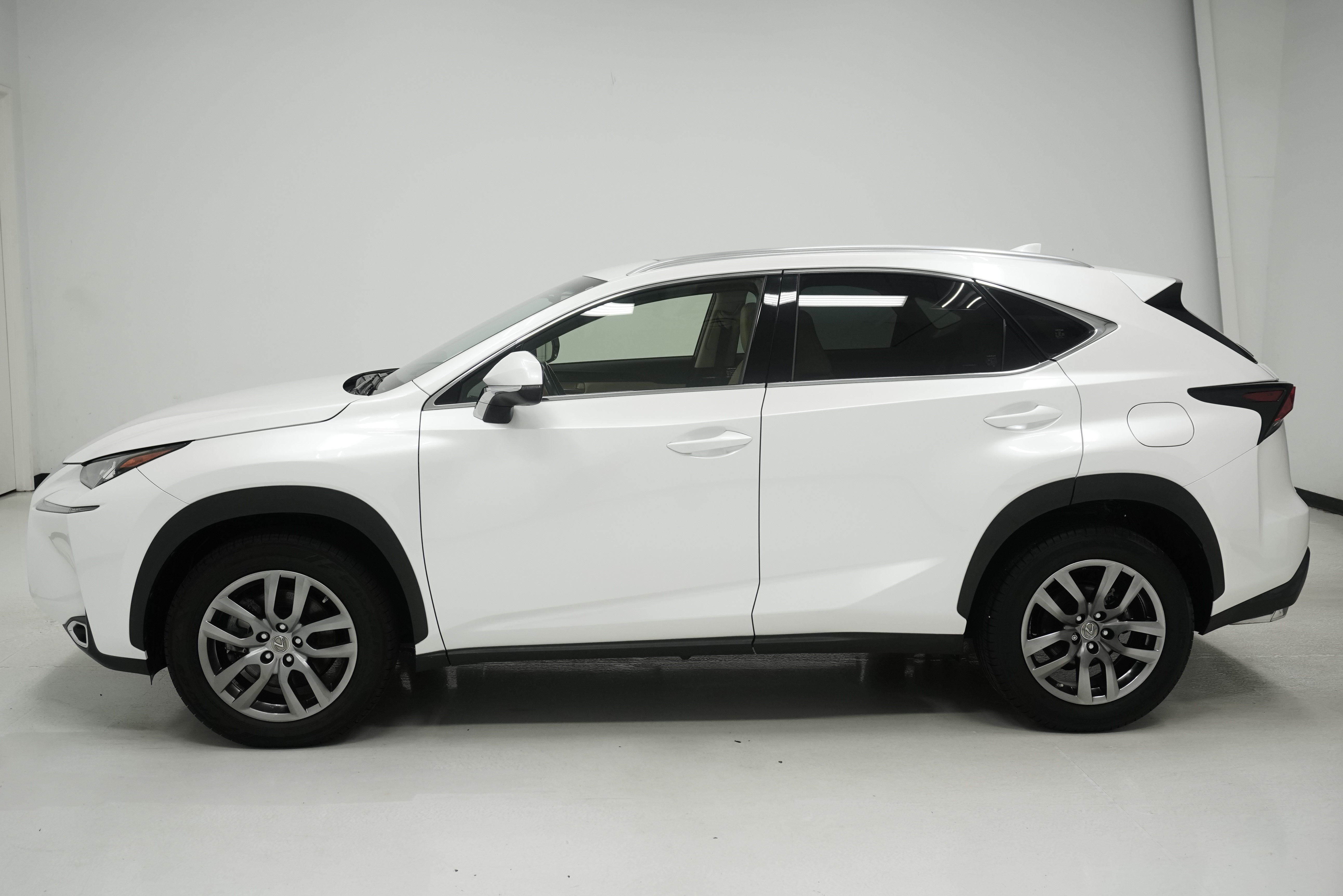 Used 2015 Lexus NX 200t FWD w/ Premium Package image 7