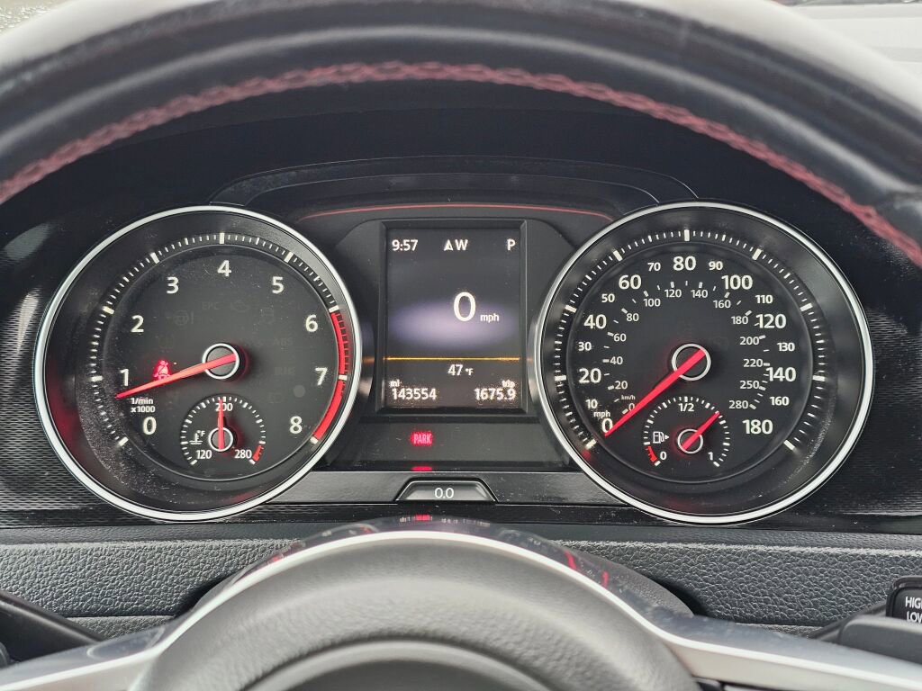 Used 2015 Volkswagen Golf image 21