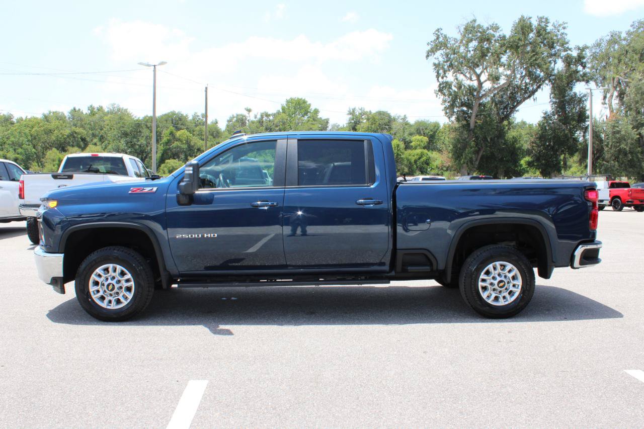 Used 2021 Chevrolet Silverado 2500 LT w/ Convenience Package AWD/4WD image 3