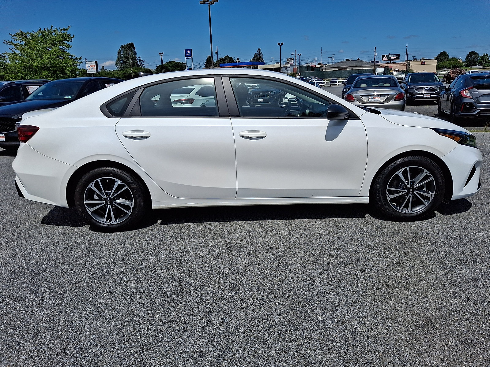 Used 2024 Kia Forte LXS FWD image 7