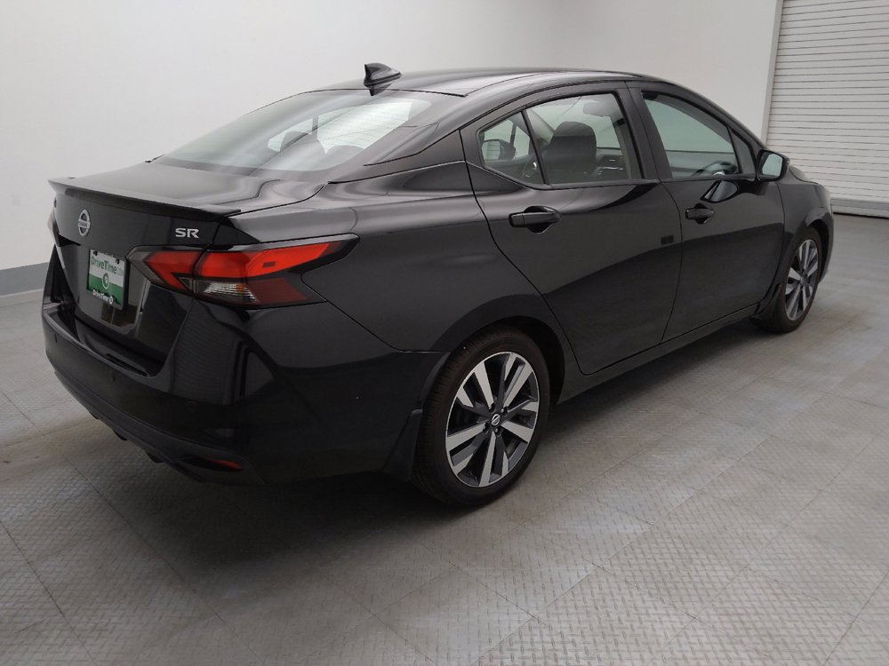 Used 2020 Nissan Versa SR FWD image 9